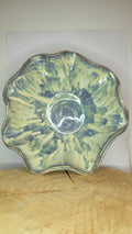Wavy bowl
